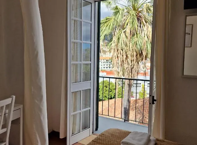 Por Do Sol 3* Funchal