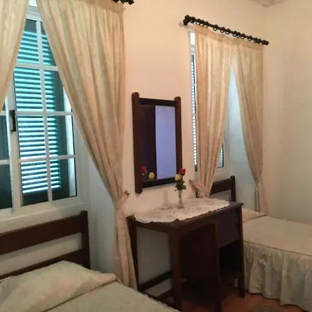 Hospedaria Por Do Sol 3*